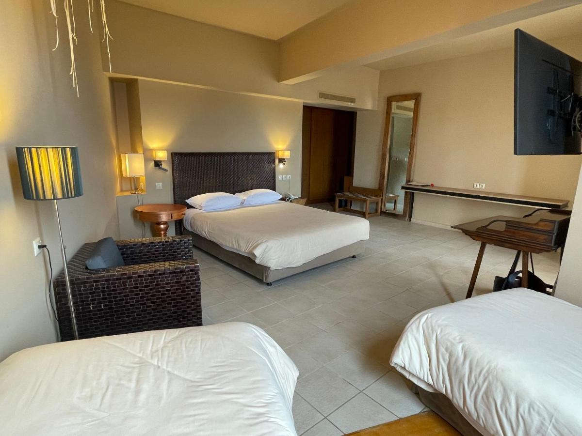 Aegeon Beach Hotel Szúnio Kültér fotó